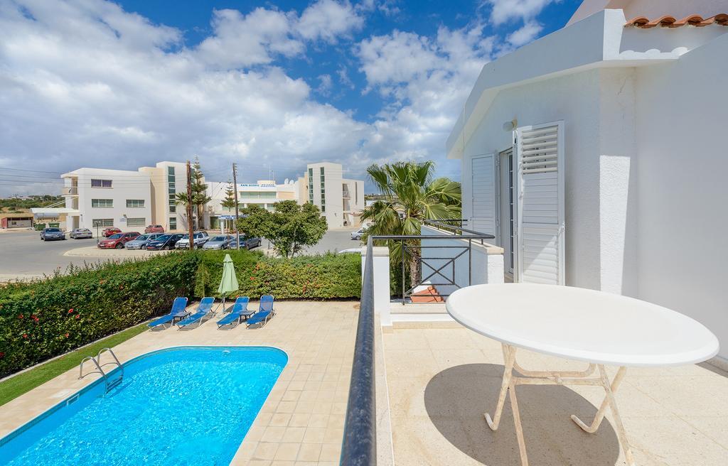 Merab Center Villas Agia Napa Quarto foto