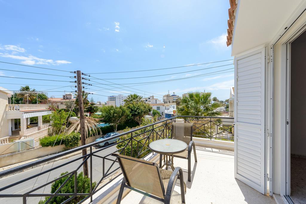 Merab Center Villas Agia Napa Quarto foto