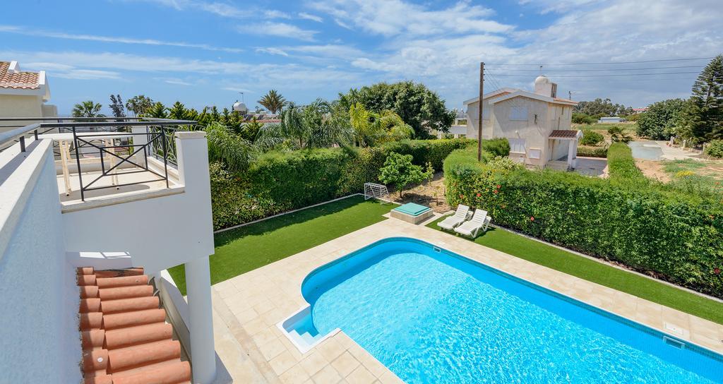 Merab Center Villas Agia Napa Exterior foto