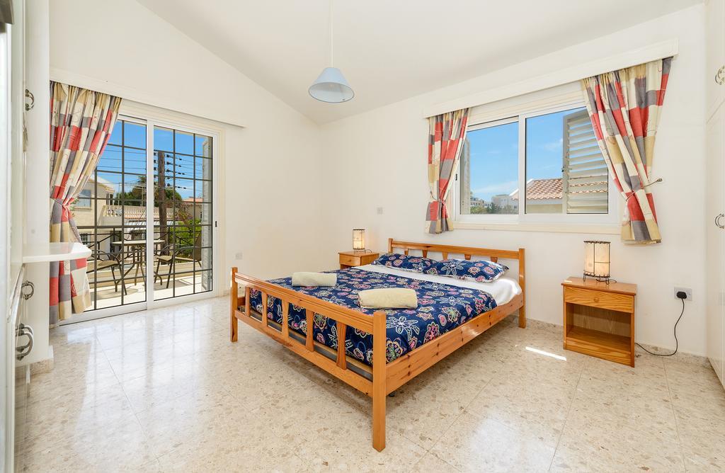 Merab Center Villas Agia Napa Quarto foto