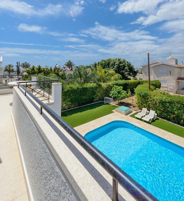 Merab Center Villas Agia Napa Quarto foto