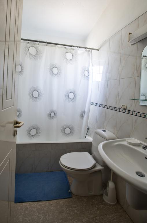 Merab Center Villas Agia Napa Exterior foto